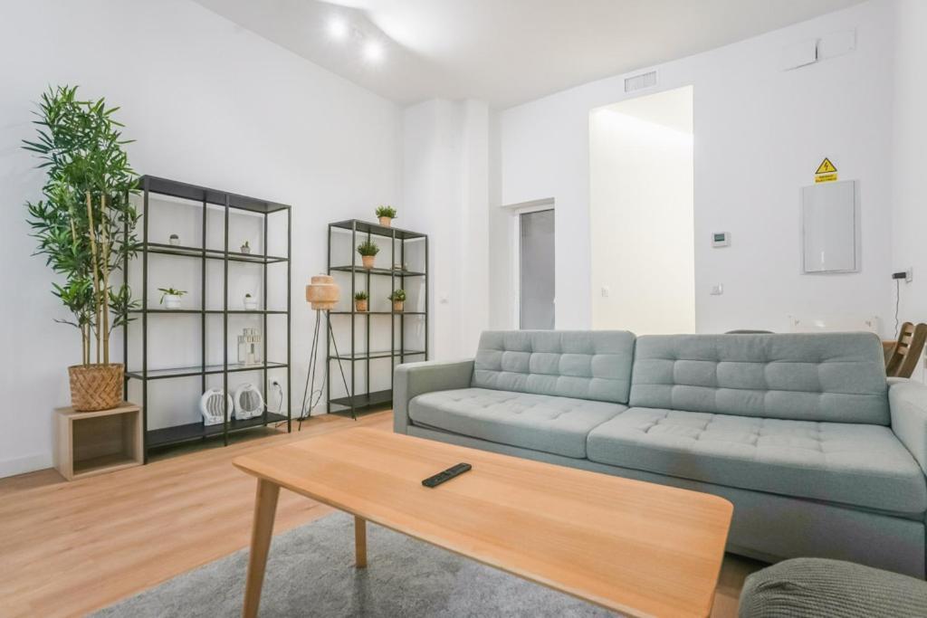Modern Duplex-2Bedrooms 3Baths-Palacio Мадрид Экстерьер фото